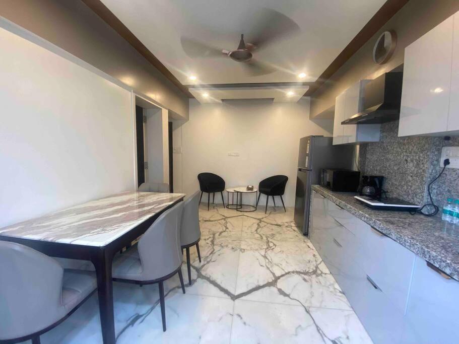 뭄바이 Bandra'S Prime Luxurious 2 Bhk 아파트 외부 사진